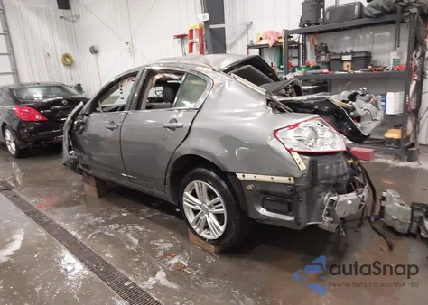 2013 Infiniti G37 Journey z USA, uszkodzony, nr VIN JN1CV6AP0DM717996